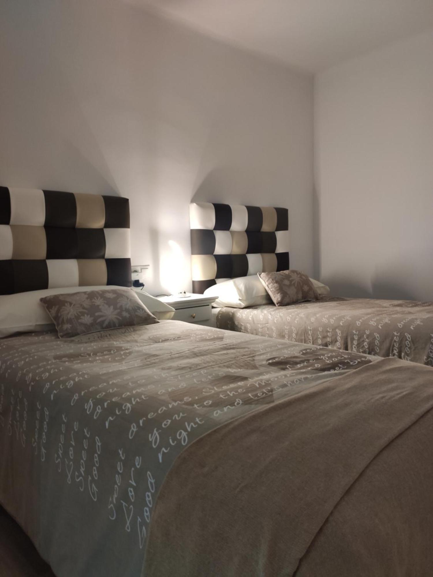 Apartamento Confort II La Seu d'Urgell Bagian luar foto