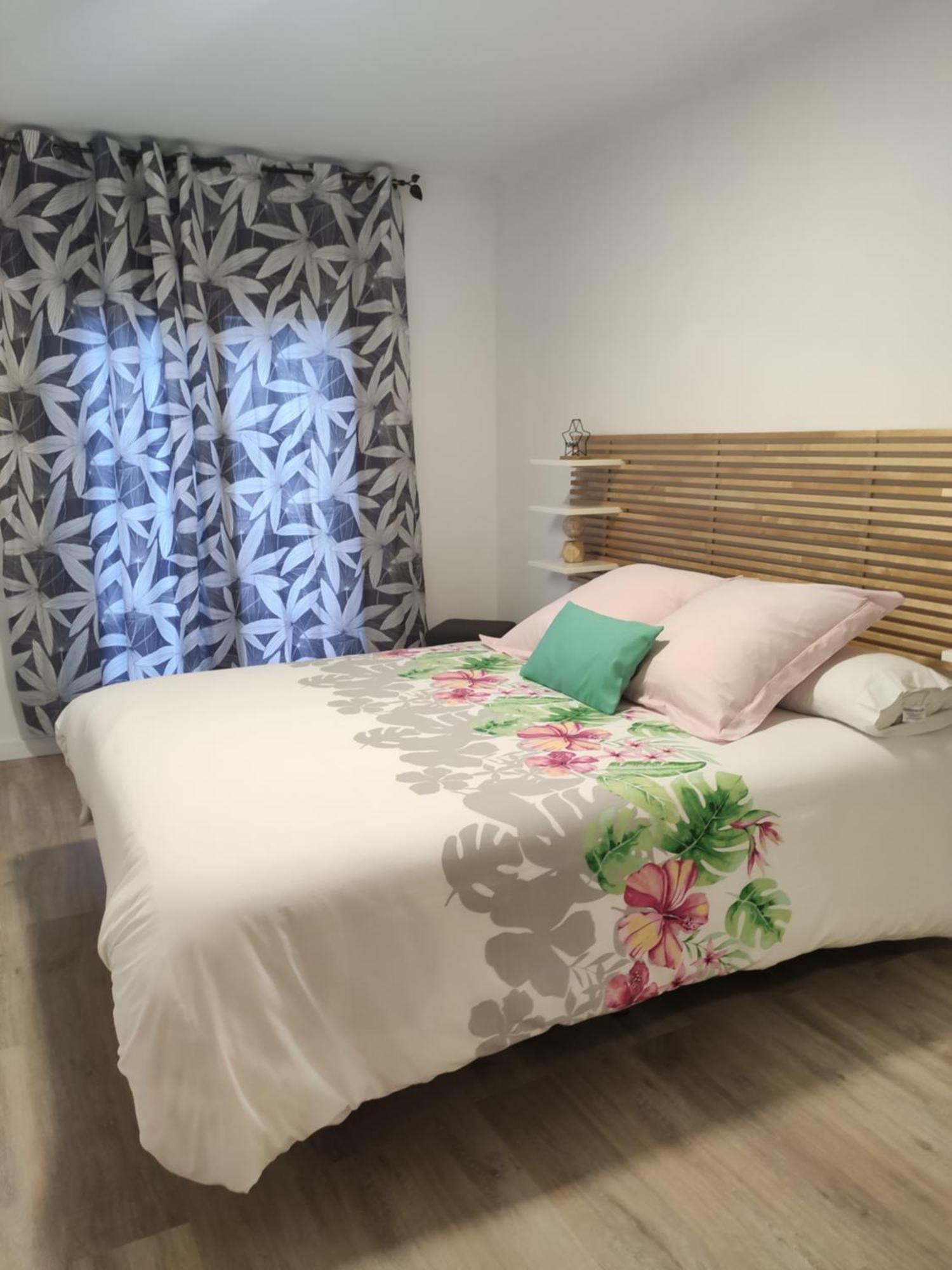 Apartamento Confort II La Seu d'Urgell Bagian luar foto