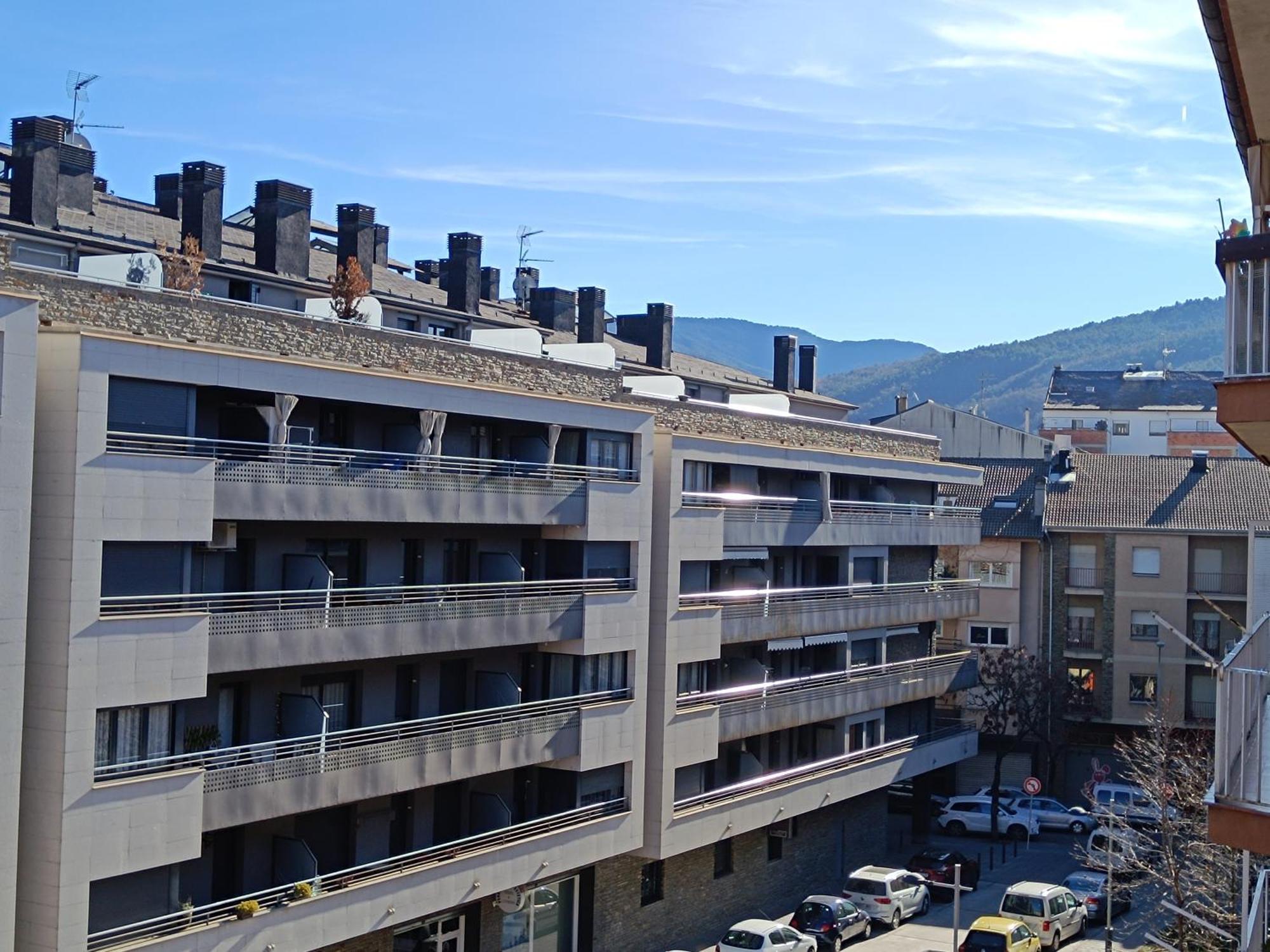 Apartamento Confort II La Seu d'Urgell Bagian luar foto